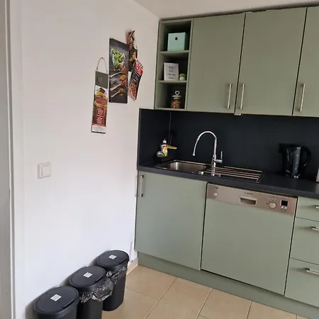 L Apartament